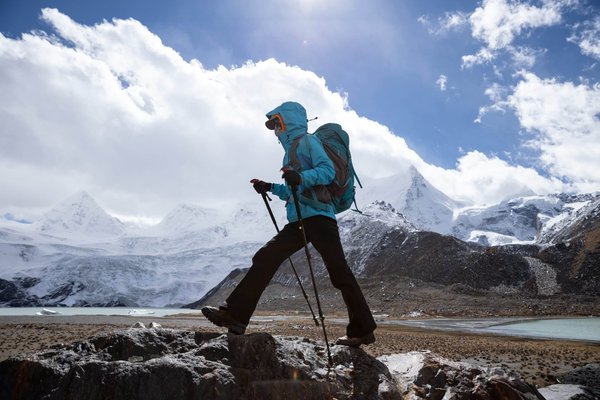 What Are the Effects of Altitude Training on VO2 Max in Cyclists?